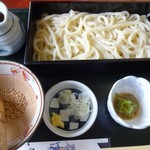 胡麻汁うどん６４８円