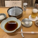 てんぷら 下村 - テーブルセッティング・ビール小瓶