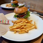 ウルフギャング・パック キッチン＋バー - 