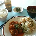 マ・メゾン - 若鶏唐揚げ中華ソース定食　￥６５０　