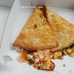 ドミノ・ピザ - 料理写真:ピザBENTO テリヤキチーズ開封時　ポテトが最初から入って居ない