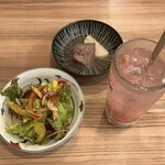 牛たん焼き 縁 - サラダ、茹でたん大根、紀州南高梅梅干しハイ