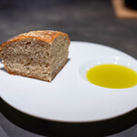 イナカーザ - 2025.9 自家製フォカッチャ