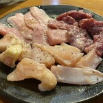 炭火焼肉ホルモン こいこい - 