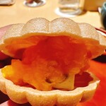 銀座 しのはら - フォワグラ　マンゴーとパッションフルーツのソース　最中