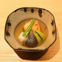 好日 - 枝豆と車海老ひろうす（がんもどき）、小里芋、黒皮かぼちゃ、椎茸の炊き合わせ