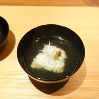 好日 - 三河湾の鱧、柚子、白髪ネギのお椀