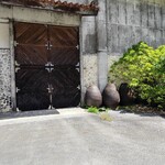 ヘリオス酒造 - 酒蔵の入口も趣がある