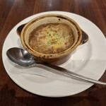 ロイヤルホスト - オニオングラタンスープです。