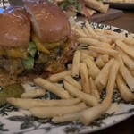 J.S. BURGERS CAFE - JSスマッシュバーガー