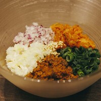 ビビン麺