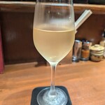 洋風居酒屋 民酒党 - シャトー・モンペラ白（840円）