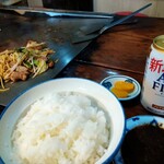 浜千鳥食堂 - ホルモン焼きそば＆ご飯大盛り＆ノンアルコールビール２本目(笑)
