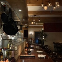 カルネジーオ イースト - 