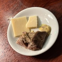 カルネジーオ イースト - 