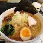 リッキーズ - 料理写真:ラーメン細麺 1000円 もやキャベ 100円 メンマ 100円