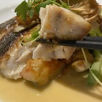 ラトリエ ド ルキャン - 本日の鮮魚は新鮮なイサキ