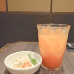 いろはにほへと - カシスオレンジとお通しの豚しゃぶ