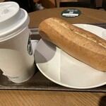 スターバックスコーヒー - 料理写真:ブリュードコーヒー ハムのパン