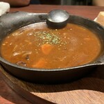 大衆肉バルKamiichi - 牛スジの赤ワイン煮込み
