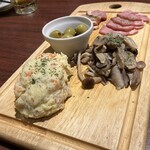 大衆肉バルKamiichi - 前菜