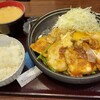 肉屋食堂 たけうち 蕨店