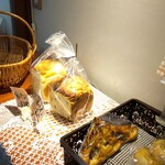おやつ工房ほしの - パン