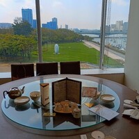 中国料理 桃李 - 一面大きな窓で見晴らしがいいお店です