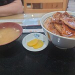ぶた丼のとん田 - 標準サイズ