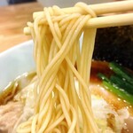 地球の中華そば - MIXワンタン醤油、麺リフトアップ