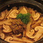 貴馳走坊 あ・うん - 松茸の土鍋ご飯