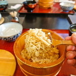 潯陽楼 - とつても香りのいい松茸ご飯でした。