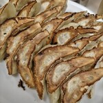 ぎょうざ専門店 赤萬 元町店 - 