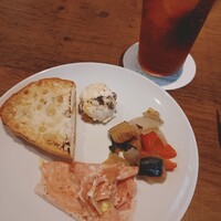 ラ・ココリコ (ホテルメトロポリタン) 川崎店 - 前菜取り分け