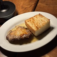 カルネジーオ イースト - 