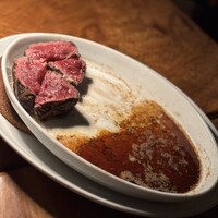 カルネジーオ イースト - 