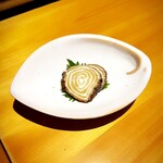 いざかや しん - いぶりがっこのクリームチーズ巻きです(o^^o)