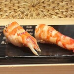 海味 - 女性に渡す際には半分にしてもらった