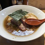 支那そば なかじま - 特製そば　醤油（スープ）