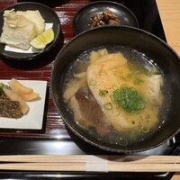 銀座 稲葉 - 香の物・きのことトロけるお揚げの味噌汁