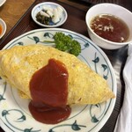 ともべ食堂 - 計算し尽くされたオムライス