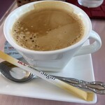 ベーカリーレストラン グランシャリオ - ホットコーヒーもっとキレイに淹れてよ〜
