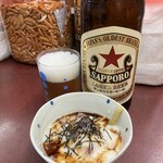 杉井酒店 - 赤星大瓶とまぐろ山かけ