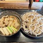 豚や - 豚肉汁うどん黒