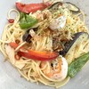 VILLAGE CAFE 深沢 - 海老と季節野菜のペペロンチーノ