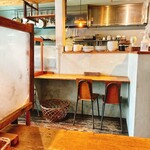 洋食屋 アターブル - カウンター