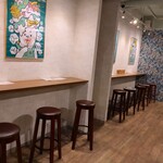 京かき氷 つみき - 店内カウンター8席の様子～!!( ^o^)ﾉ