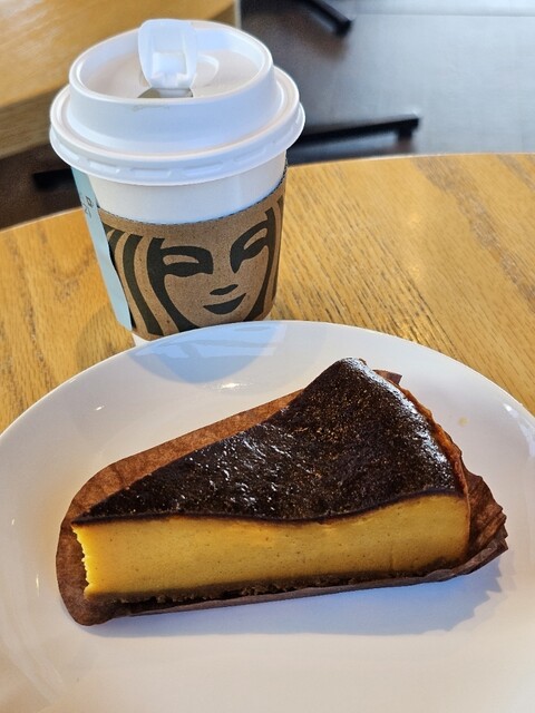 スターバックスコーヒー 弘前さくら野店 &ndash; 弘前のカフェ