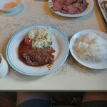 ビーフシチューとハンバーグステーキのお店 BUN吉 - 