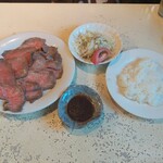 ビーフシチューとハンバーグステーキのお店 BUN吉 - 